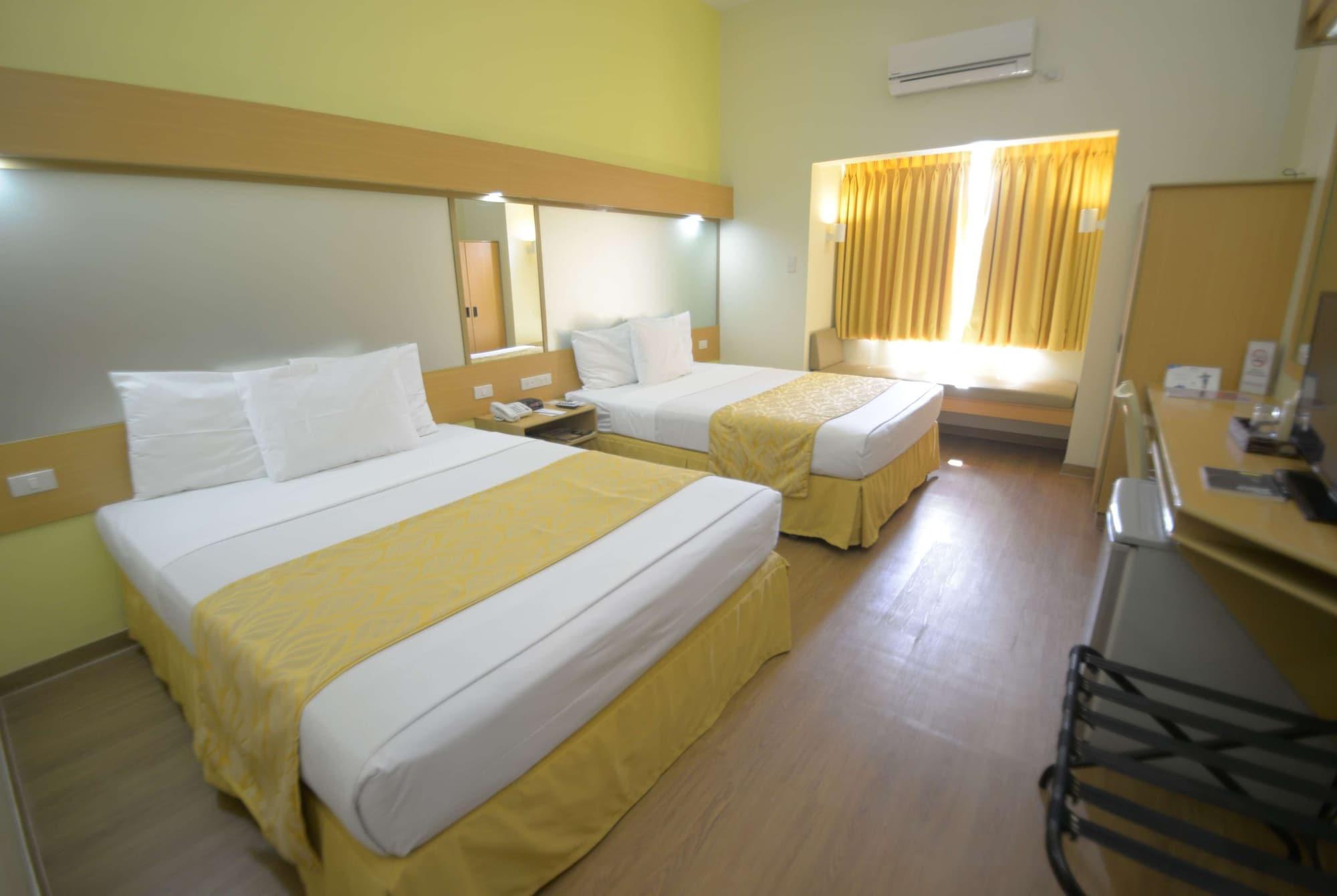 Microtel By Wyndham Davao City Kültér fotó