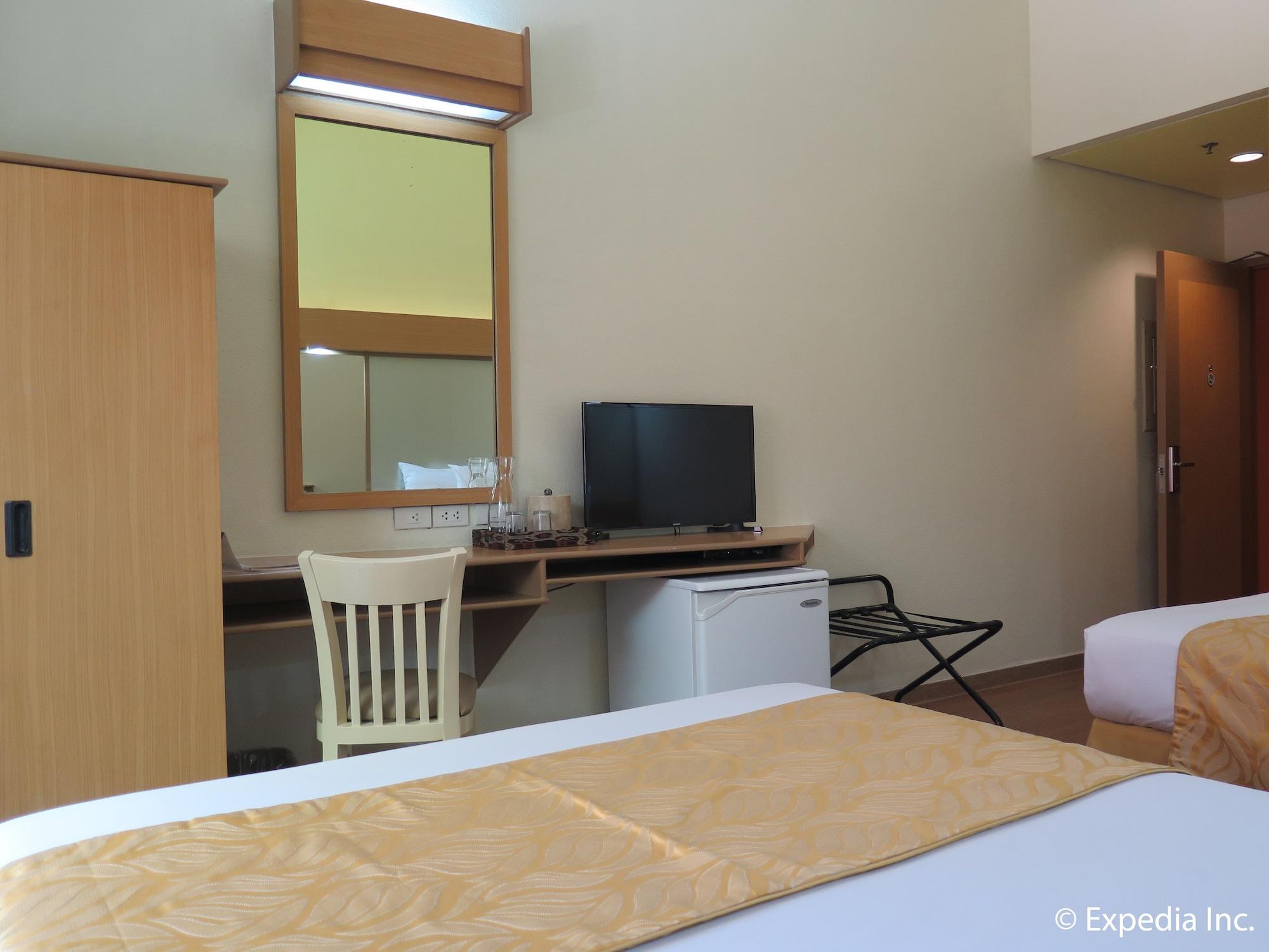 Microtel By Wyndham Davao City Kültér fotó