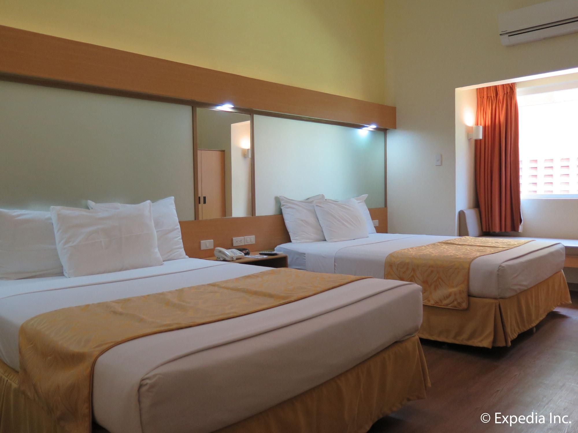 Microtel By Wyndham Davao City Kültér fotó