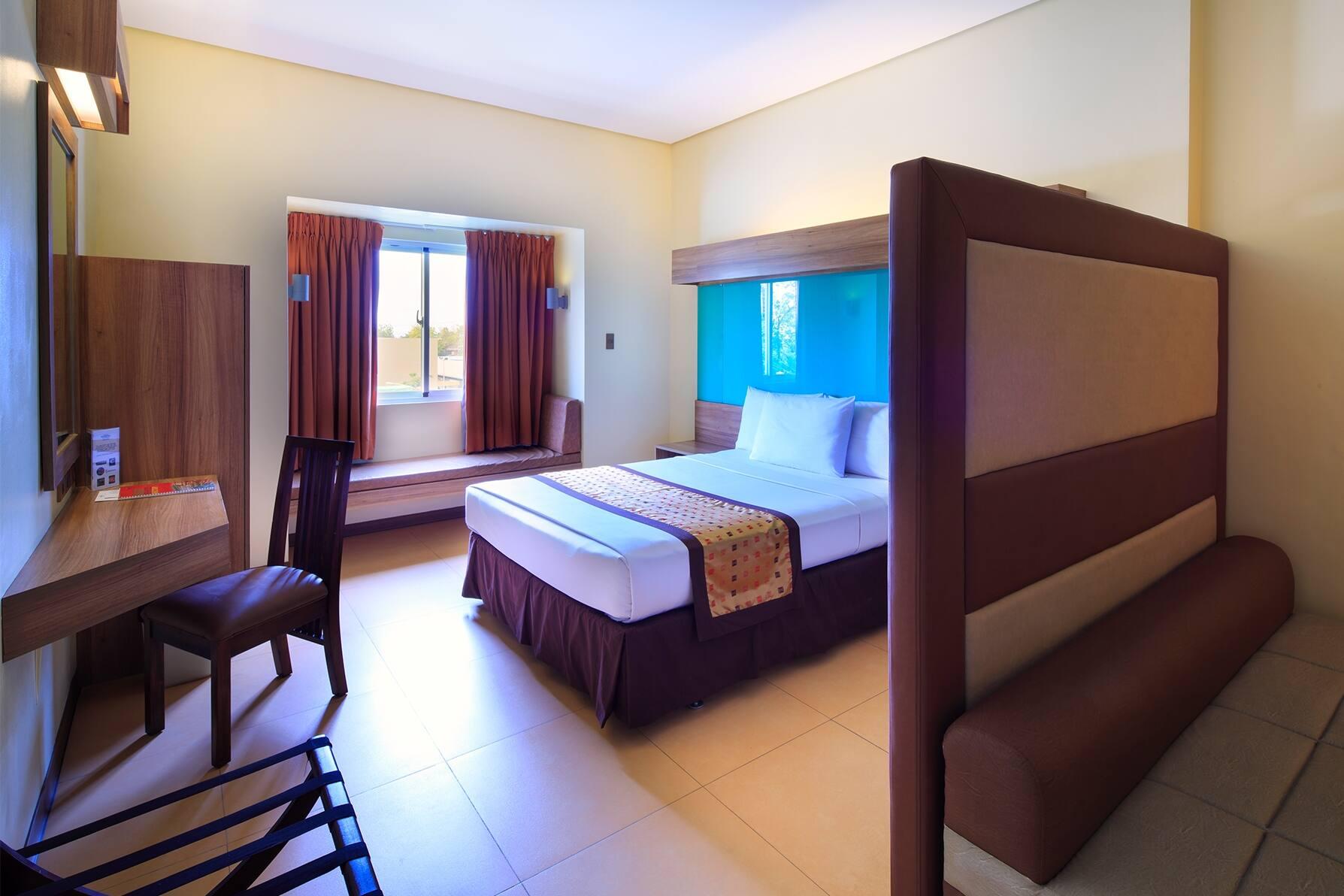 Microtel By Wyndham Davao City Kültér fotó