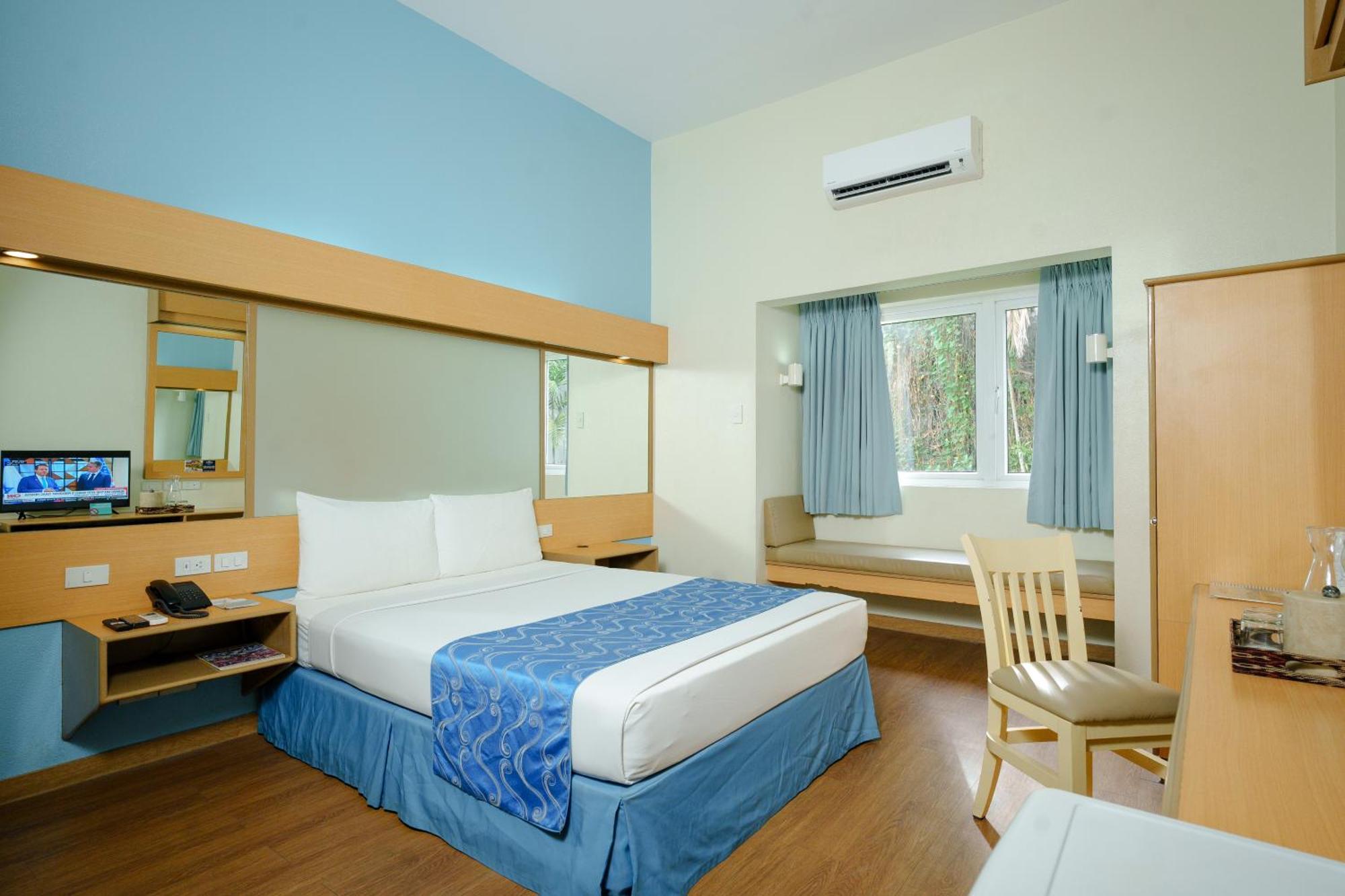 Microtel By Wyndham Davao City Kültér fotó