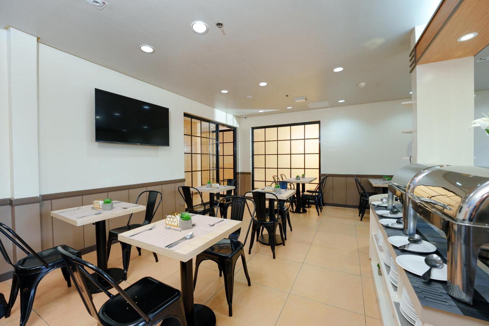 Microtel By Wyndham Davao City Kültér fotó