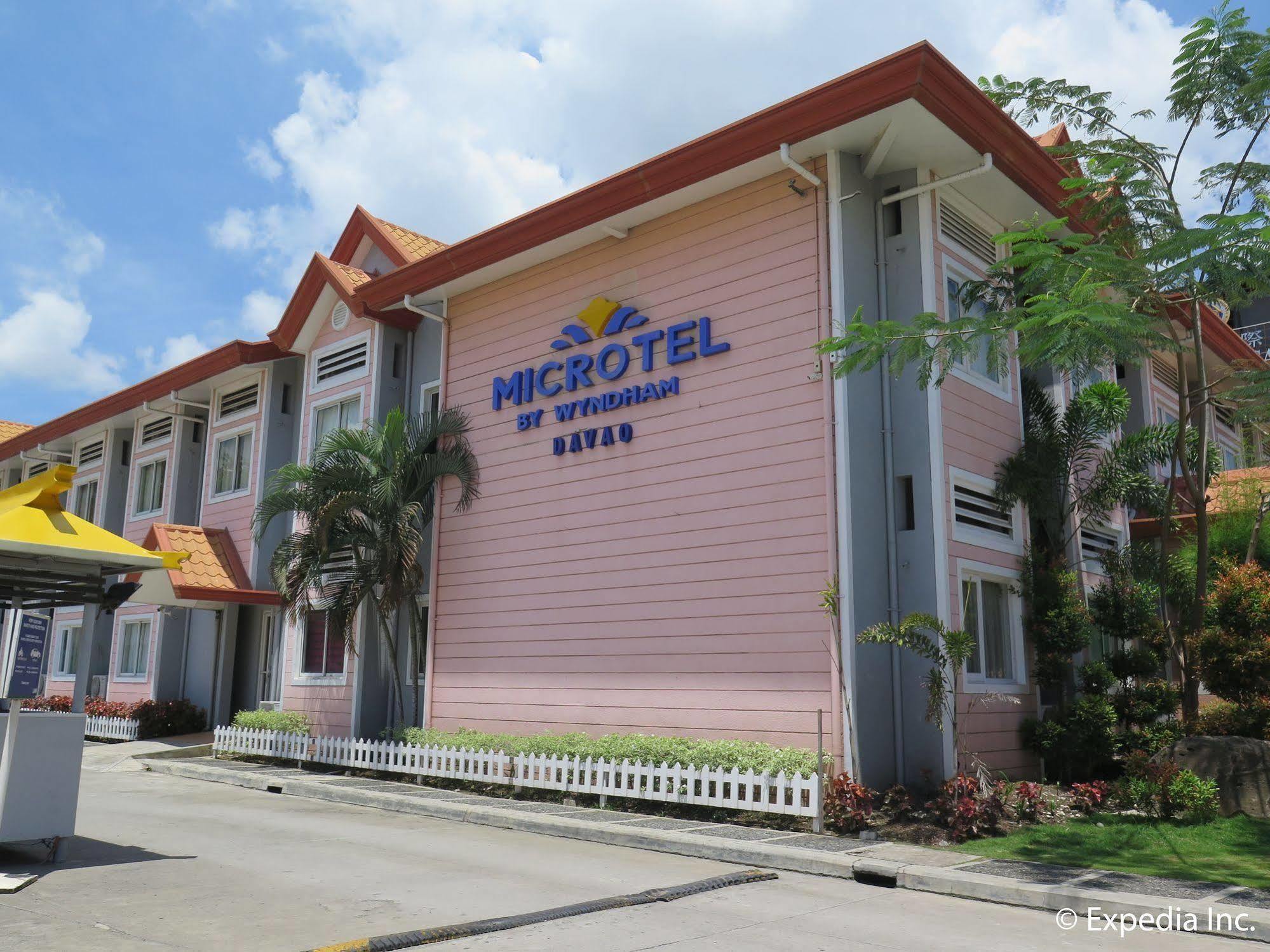 Microtel By Wyndham Davao City Kültér fotó