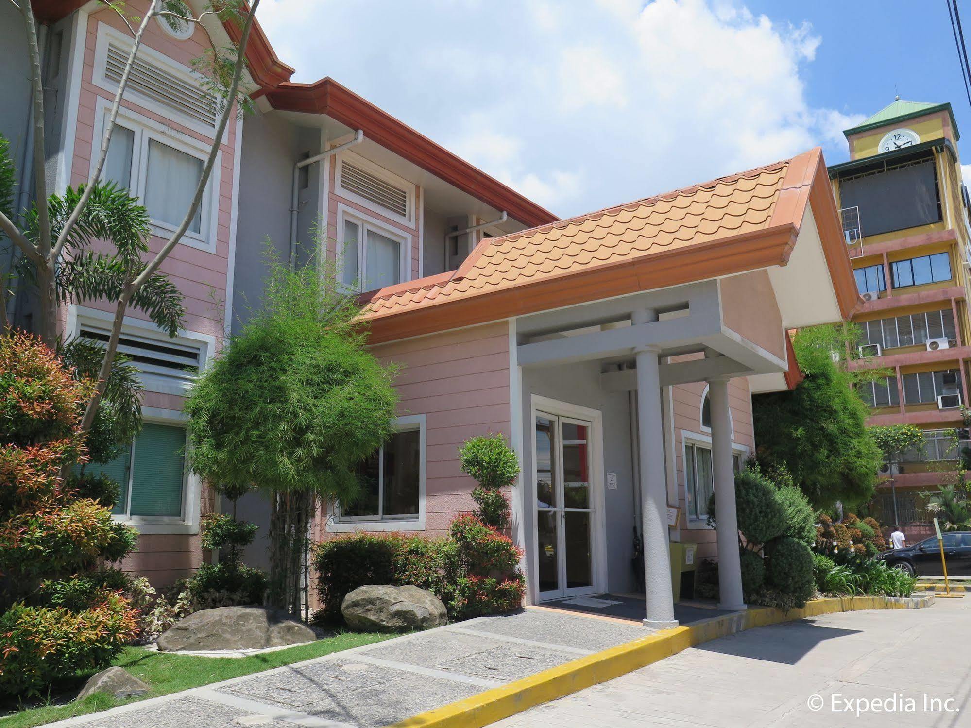 Microtel By Wyndham Davao City Kültér fotó